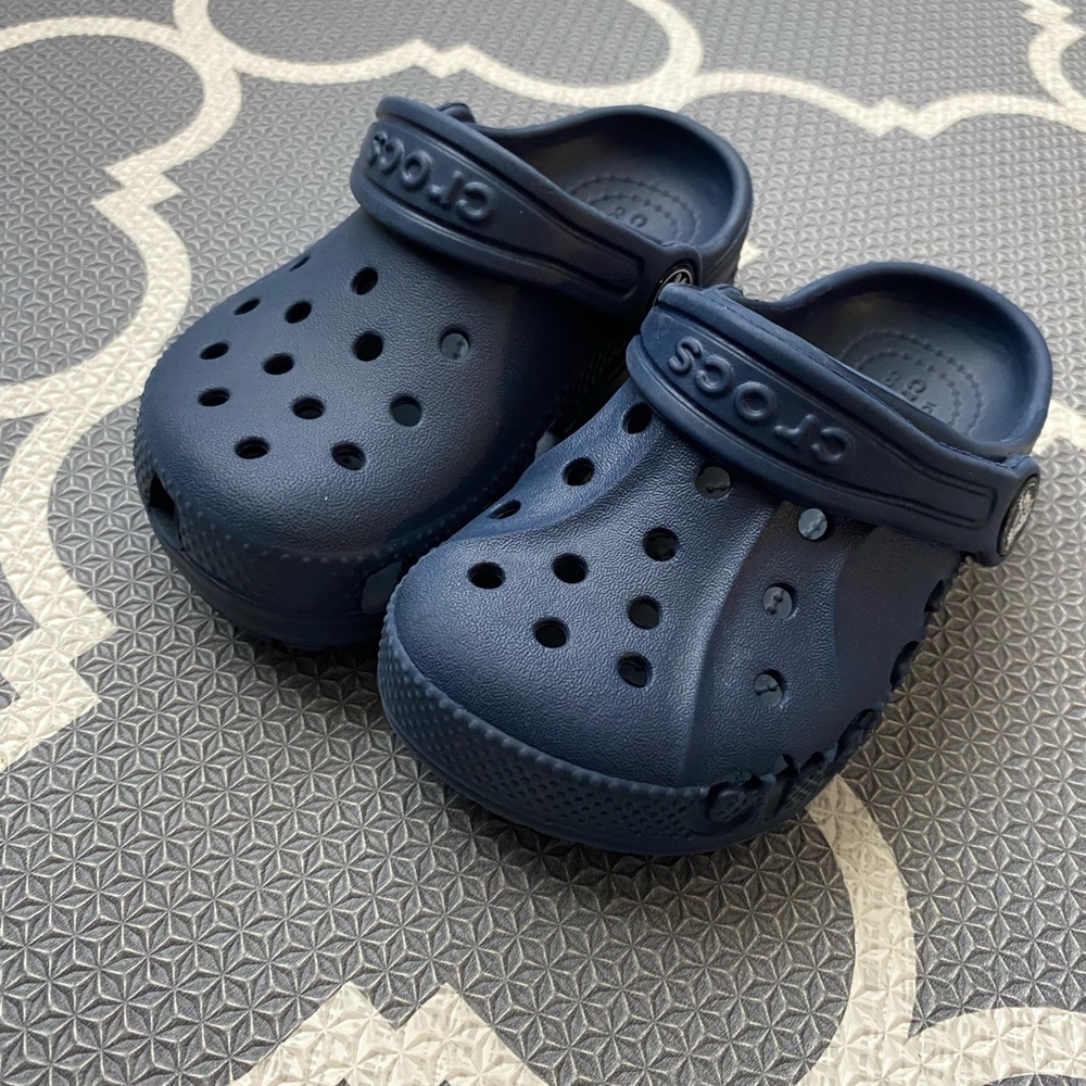 Crocs size 8!